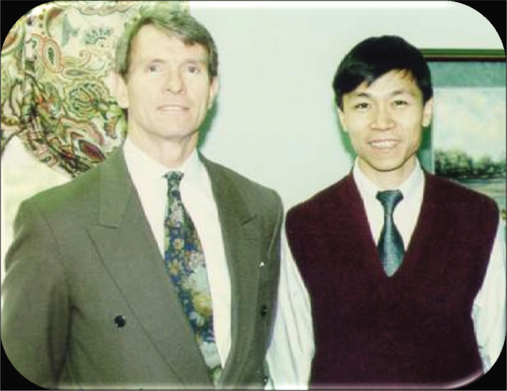 PC Ho visited Terry Whipple in 1996 to learn more about wrist arthroscopy. A couple of years later, PC Ho started the Hong Kong wrist arthroscopy course. Courtesy Terry Whipple.